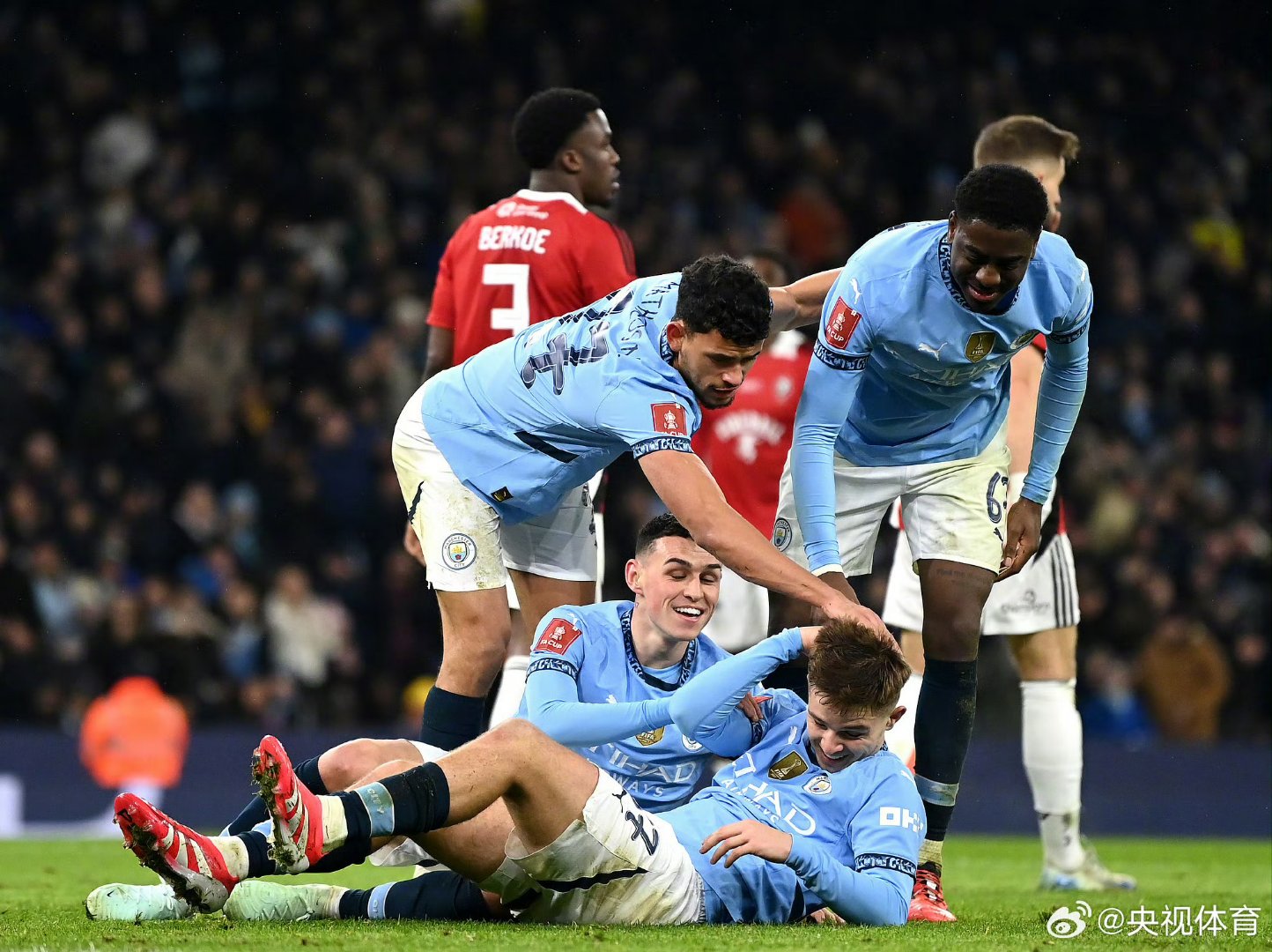 开云体育下载-包含清晨突围战来临，曼城围绕NBA季后赛刷新队史纪录，管理层满意，训练强度明显提升的词条